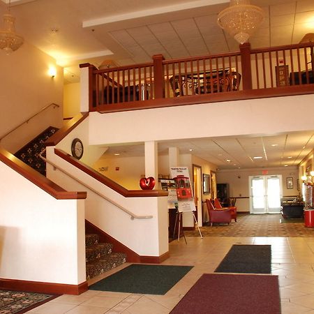 The Plaza Hotel & Suites Winona Exterior photo