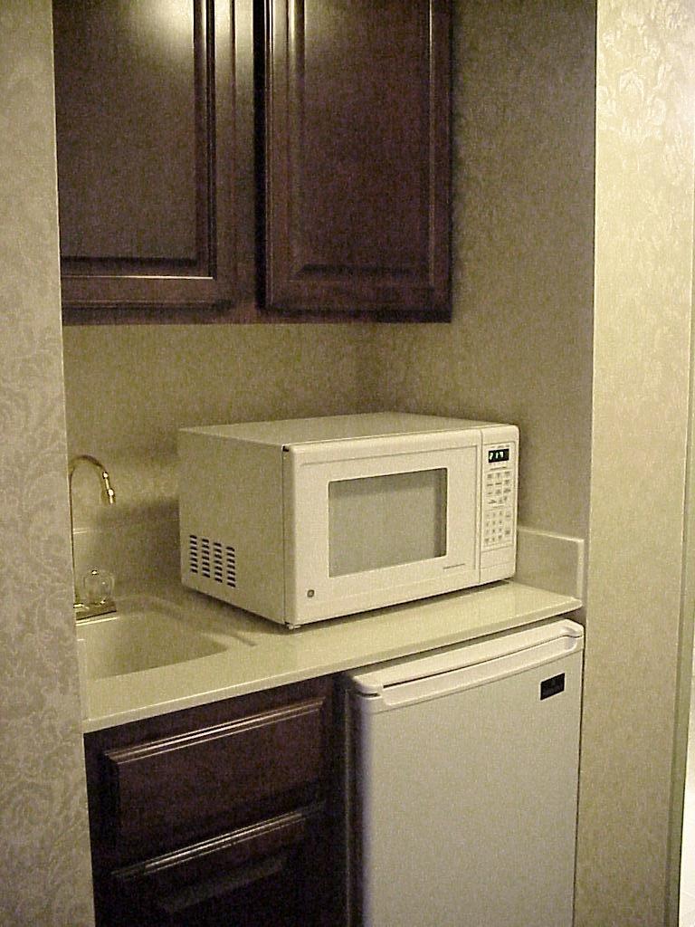The Plaza Hotel & Suites Winona Room photo