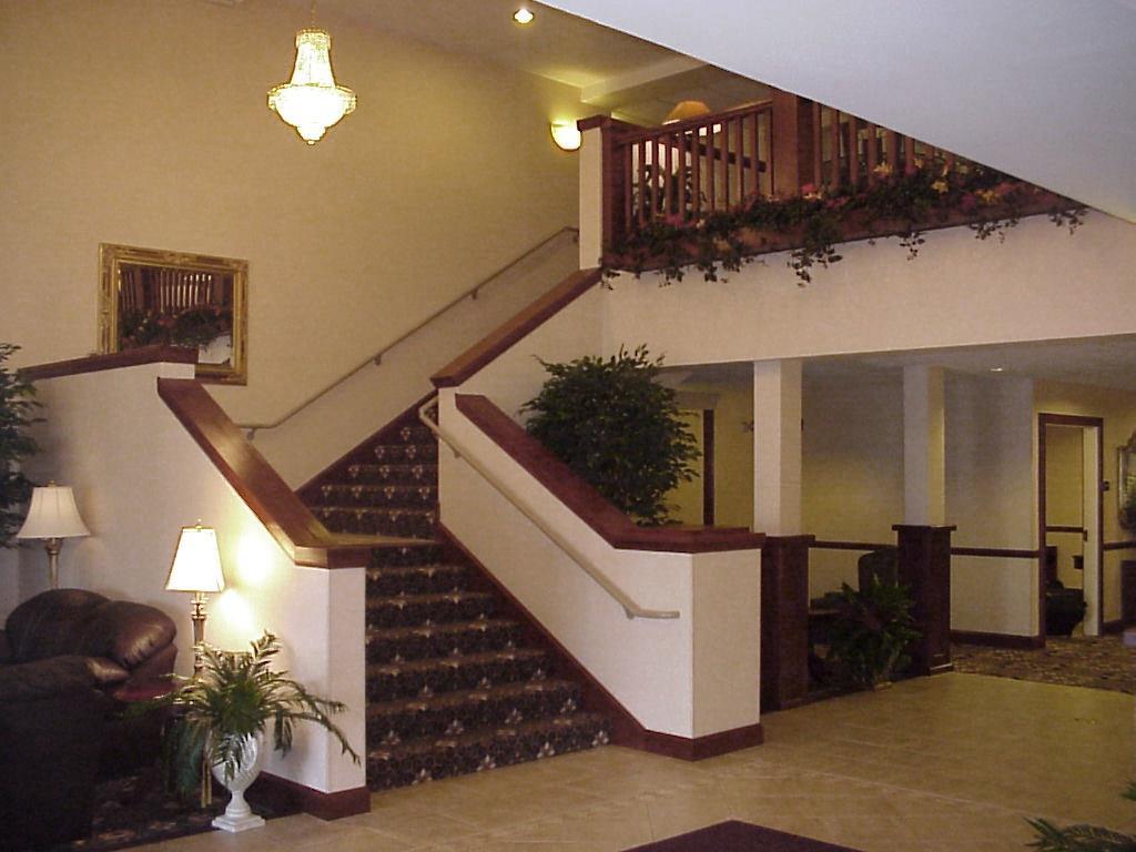 The Plaza Hotel & Suites Winona Interior photo