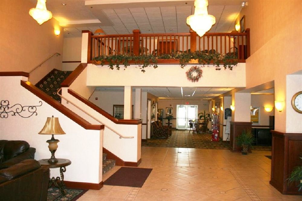 The Plaza Hotel & Suites Winona Exterior photo